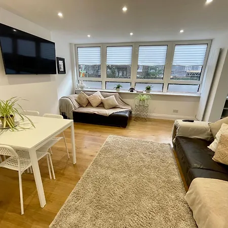Newley Refurbished 2-Bed Only Minutes From London'S Attractions Apartment Exterior photo