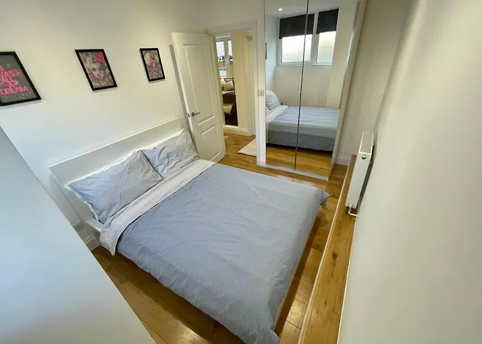 Newley Refurbished 2-Bed Only Minutes From London\'S Attractions